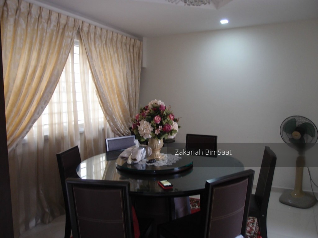 Blk 860 Tampines Avenue 5 (Tampines), HDB Executive #133318072